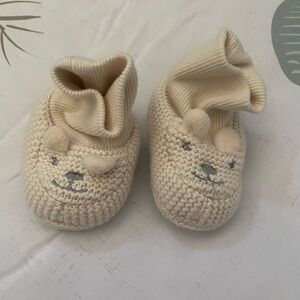 Nicole Miller Cream Knit Baby Slippers